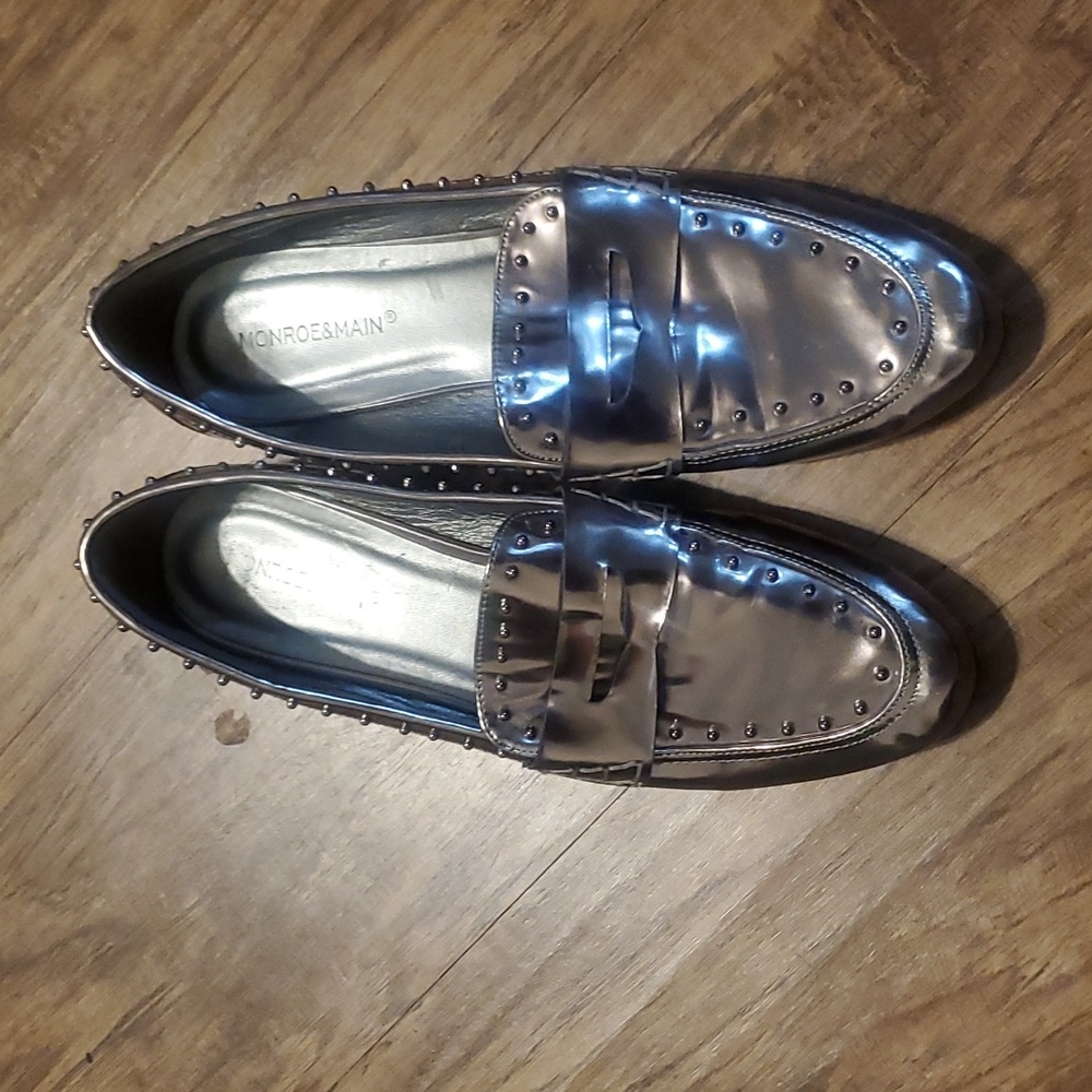 Monroe and Main  loafers size 11